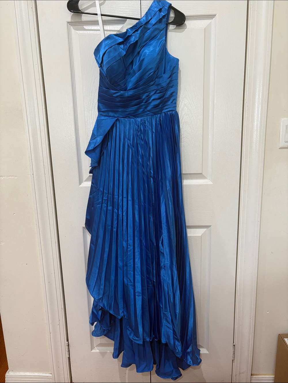 Elegant One-Shoulder Royal Blue Pleated Evening Dress